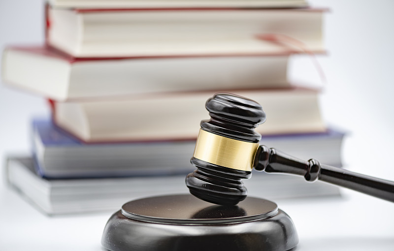 裁决的法槌图片下载