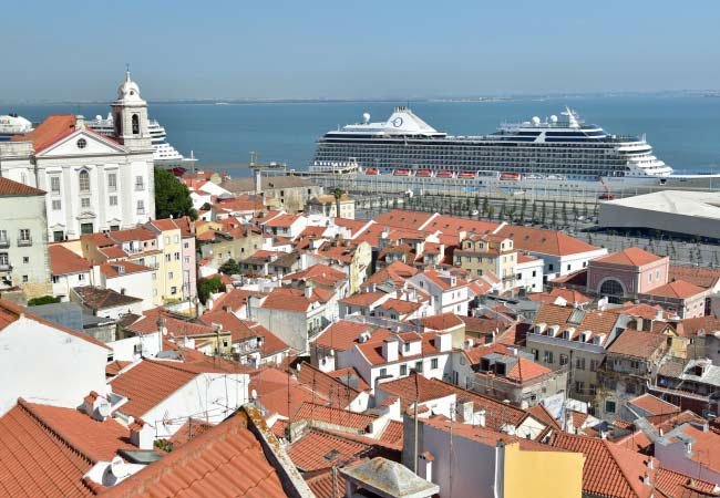 Miradouro das Portas do Sol Lisbon