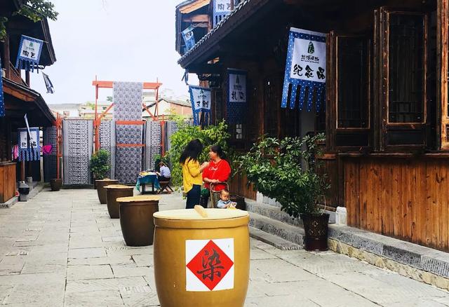 必看!刷过100篇“青岩古镇逛吃指南”,我却只收藏了这一篇!