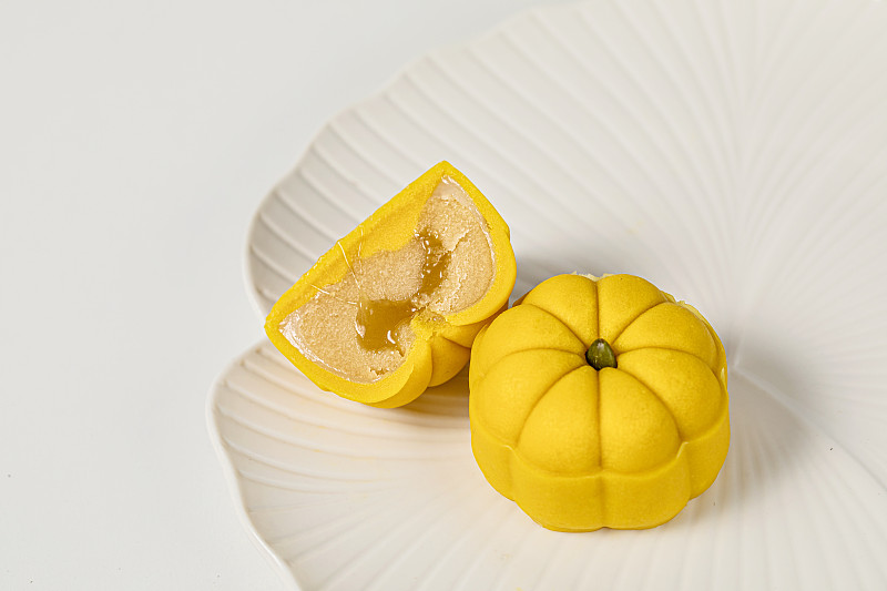 流心月饼切面图片下载