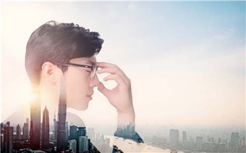 员工违反法律法规公司能否辞退员工