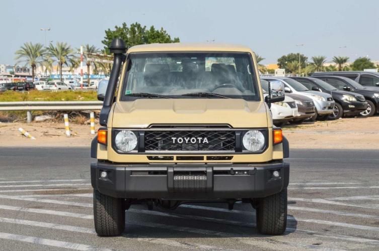 24款酷路泽LC76 4.5T柴油现车最新报价及图片配置