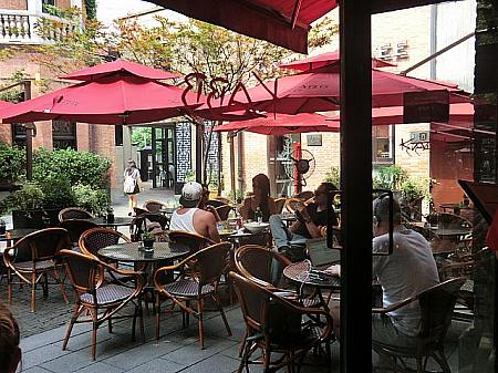 欧米系のお店に馴染むのが早い?