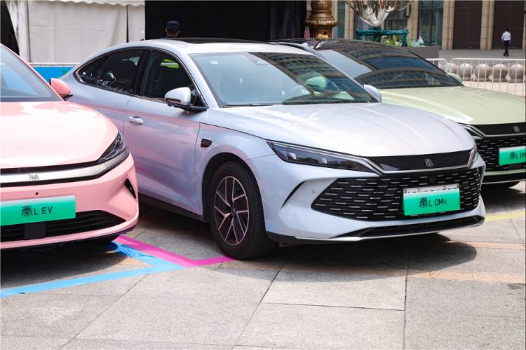 智驾“兜底战”，谁在真正为消费者托底？