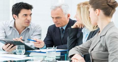 最新劳动法裁员赔偿规定有什么?劳动法裁员的法律依据有哪些?