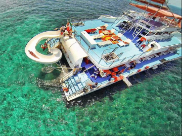 Pasadía en Catamarán Dancer