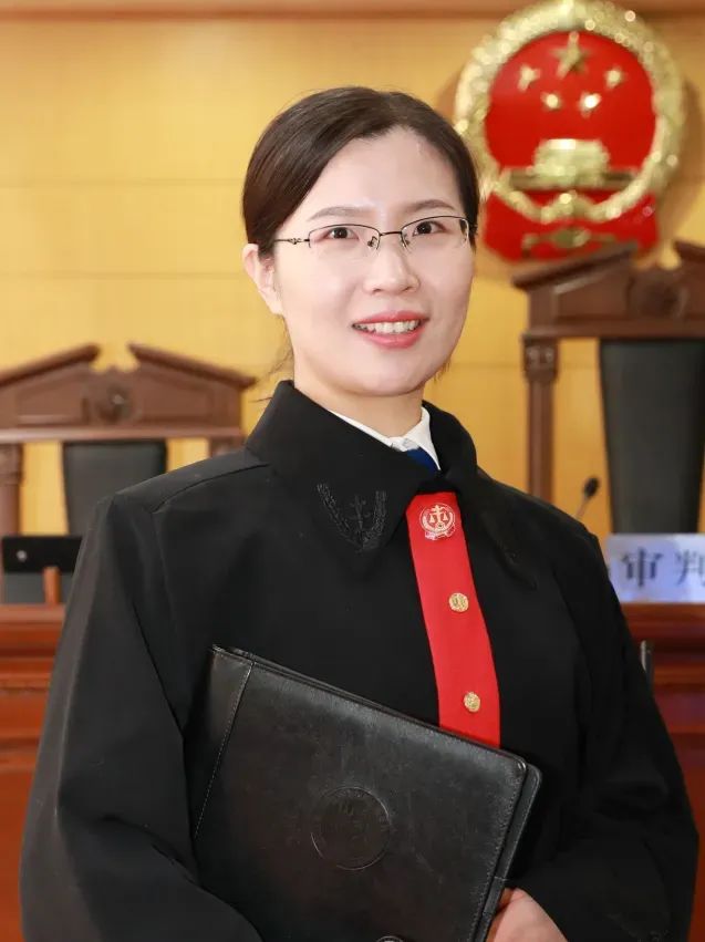 孙 洁 松江区人民法院 商事审判庭 二级法官