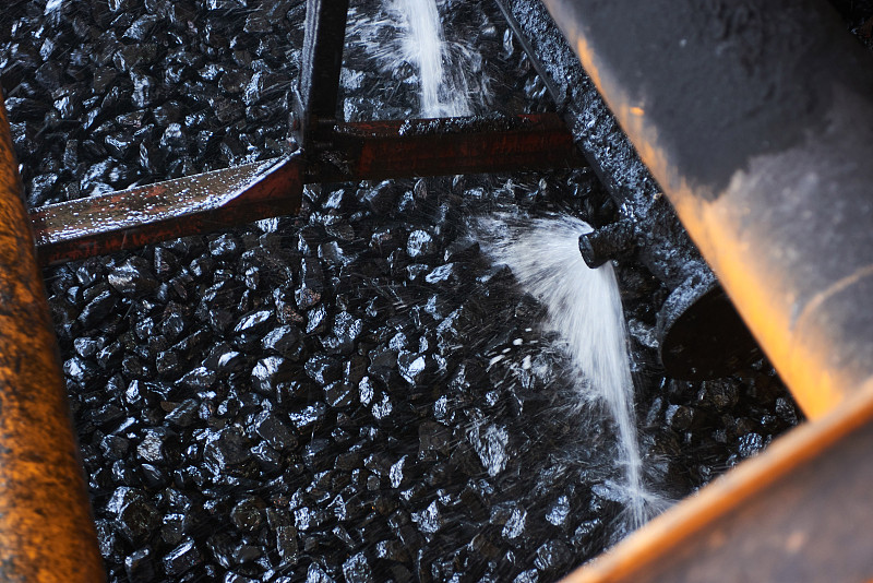 向煤喷水图片下载