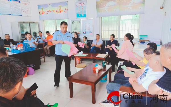 正阳县农业综合行政执法大队大林中队开展放心农资下乡暨规范农资市场秩序培训会