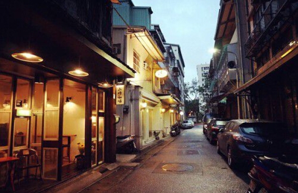 香港人眼中的台湾:生活比大陆艰难 到处都是铁皮屋(组图)