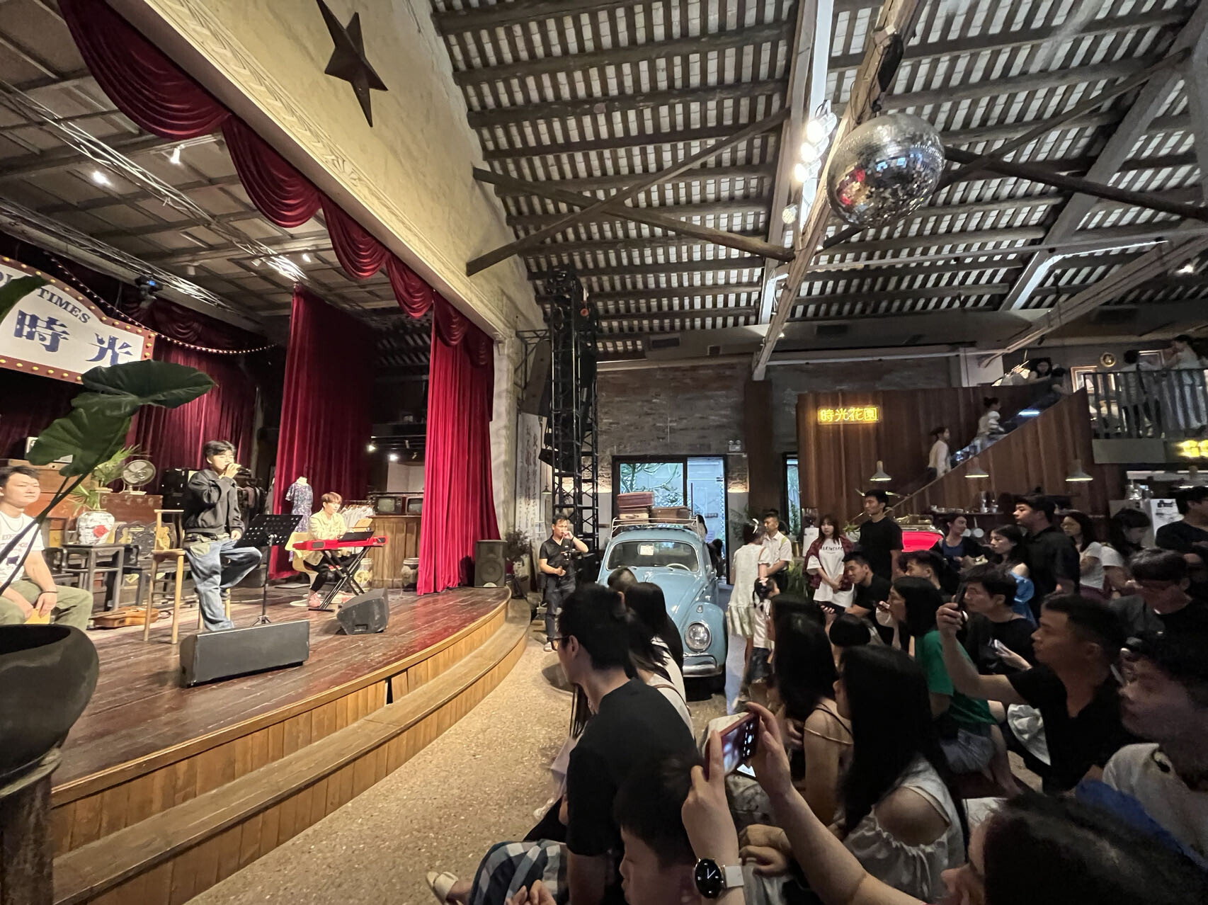 北山戏院活化利用为旧物仓。