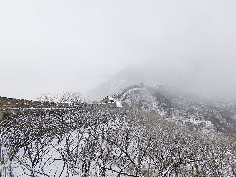 雪后慕田峪长城图片下载