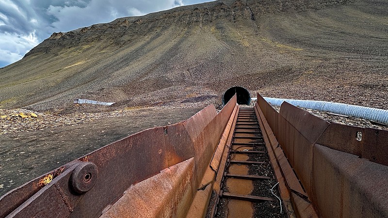 废弃煤矿的入口图片下载