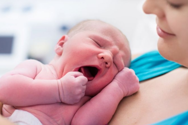 新生儿胀气叫脐风吗 中医脐风是什么意思