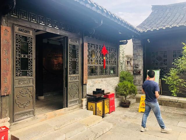 必看!刷过100篇“青岩古镇逛吃指南”,我却只收藏了这一篇!