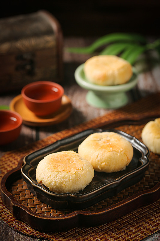 深底上的苏式月饼图片下载