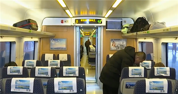 真当监控不存在！坐高铁上个厕所1万多的电脑没了：男子火速被抓