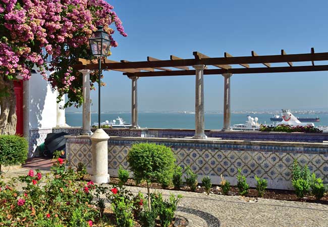 Miradouro de Santa Luzia Alfama viewpoint