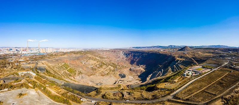 阜新海州露天矿—曾经亚洲最大的露天煤矿，如今煤炭资源已枯竭图片下载