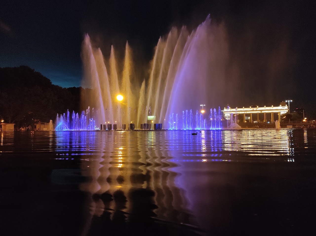 Фигурный фонтан