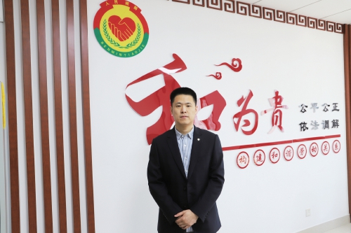 基层“服务员”群众“贴心人”