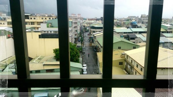 香港人眼中的台湾:生活比大陆艰难 到处都是铁皮屋(组图)