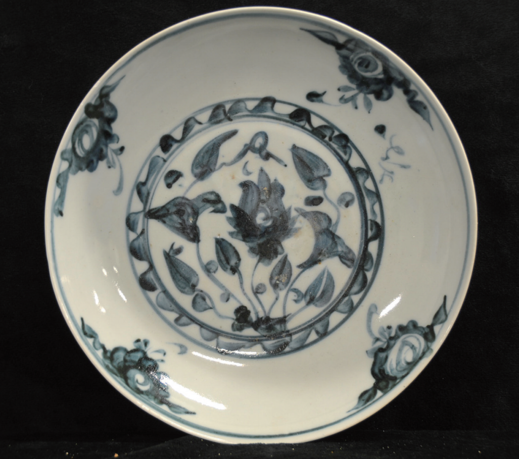 图5 南澳一号沉船出水瓷器。图片来源：国家文物局考古研究中心