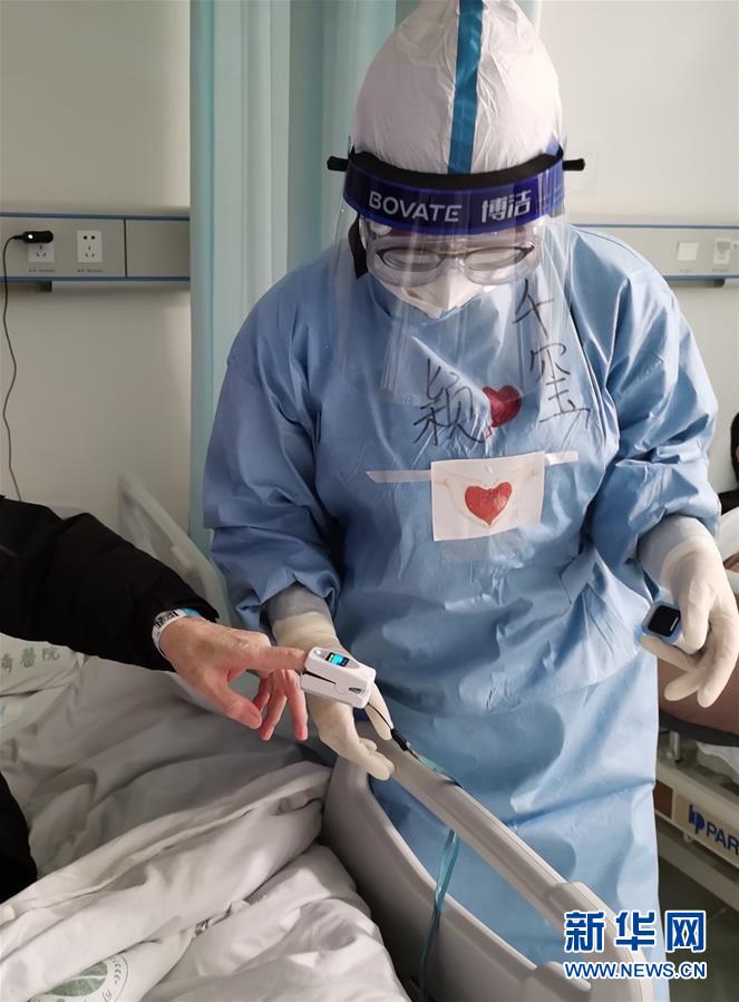 (新华全媒头条·图文互动)(6)青春的力量 时代的脊梁——记抗疫一线的“90后”“00后”年轻人