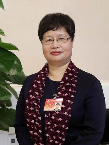 全国政协常委、社会和法制委员会驻会副主任