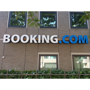 缤客是什么？Booking和携程哪个好？（优缺点对比+优惠+Booking客服联系方法）