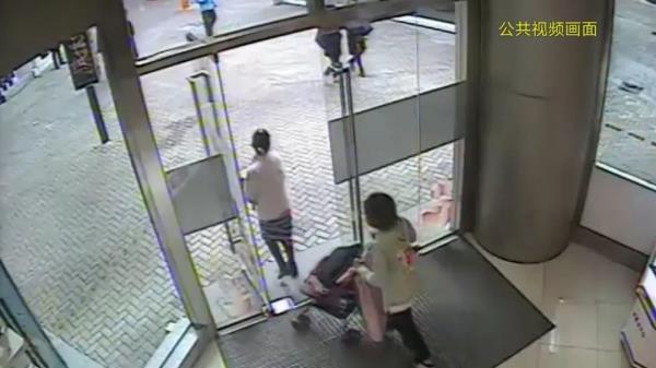 11孩母亲组队商场偷衣服销赃变现2800元 靠反复怀孕得到监外执行