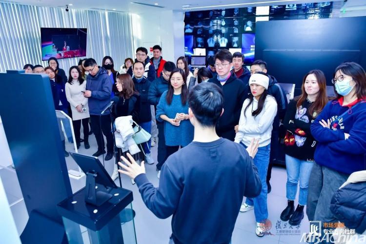 AIGC时代,科技与商业迸发更绚烂的火花 | 市场营销专业方向社群