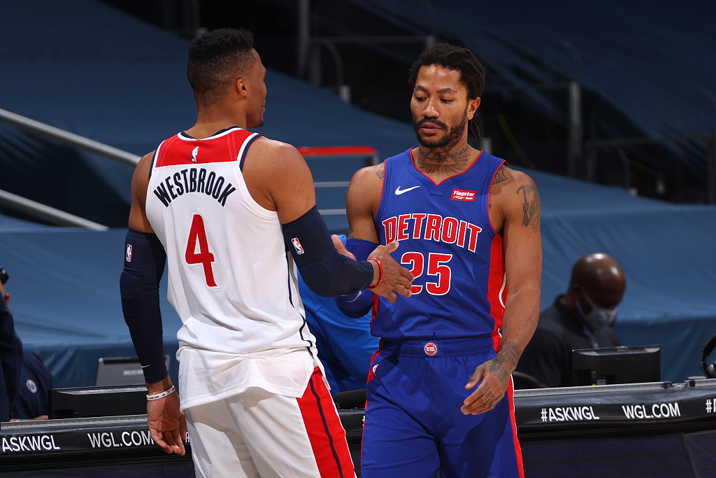 【NBA季前赛】老鹰逆转1分险胜灰熊，魔术力克黄蜂