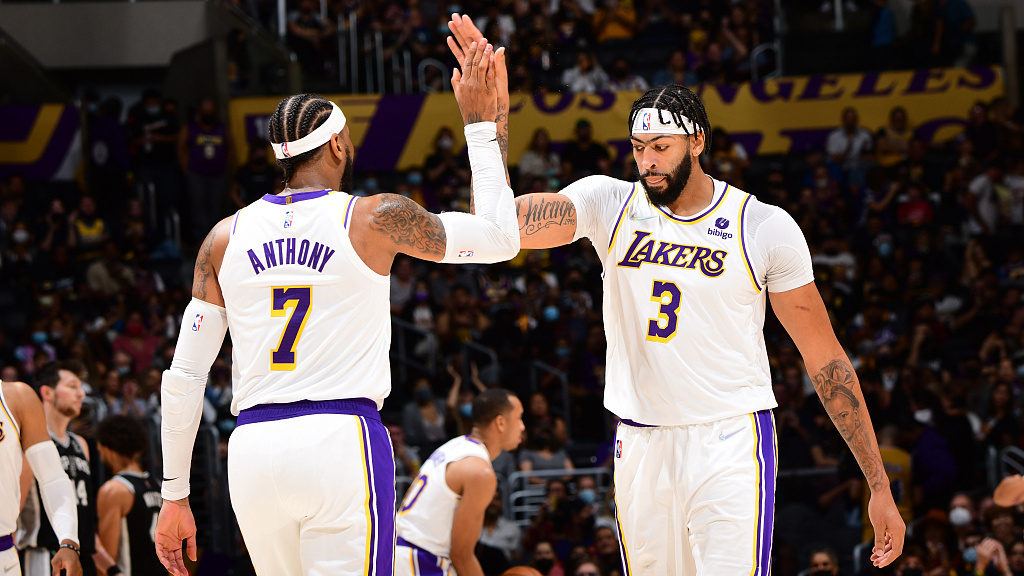 【NBA综述】浓眉揽34+15湖人力克马刺；黄蜂终结勇士7连胜